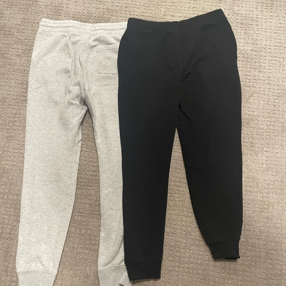 Hollister and Aeropostale Sweatpants Men’s size Small - Picture 4 of 4